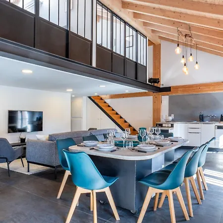 Spacious Duplex In The Heart Of Apartment Cannes